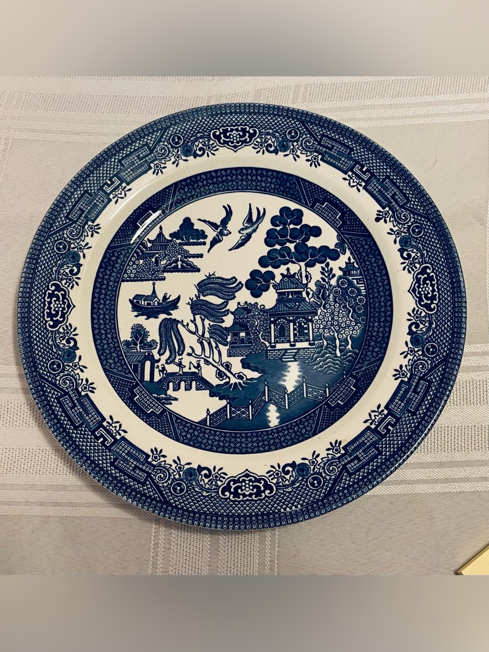 Blue Willow Decorative Dinner Plate - Classic Blue and White